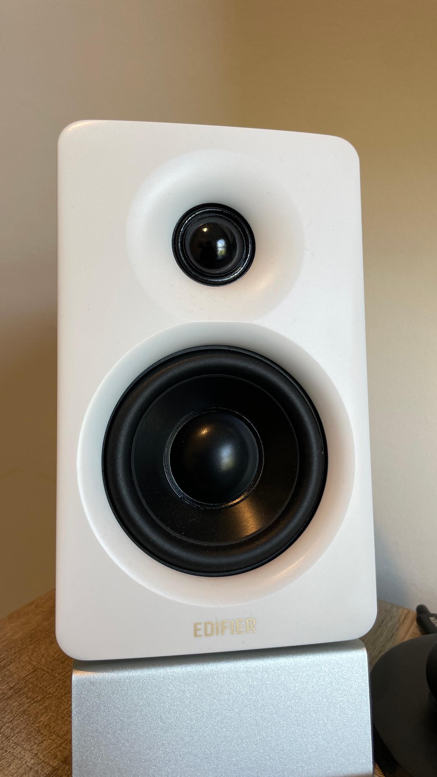 Edifier M60 speakers